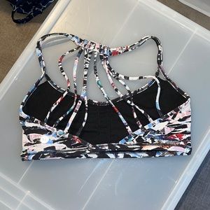Lululemon sports bra